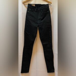 Looking for black GAP jeans for tall women? 6T jeans in excellent condition!